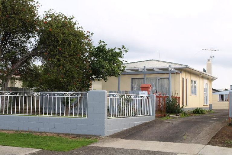 Photo of property in 30 Parker Crescent, Otara, Auckland, 2023
