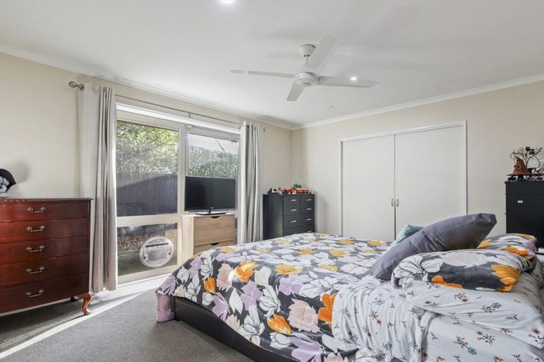 Photo of property in 10 Netley Place, Aranui, Christchurch, 8061