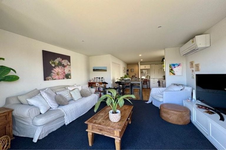 Photo of property in 2/20 Ballinger Place, Carterton, 5713