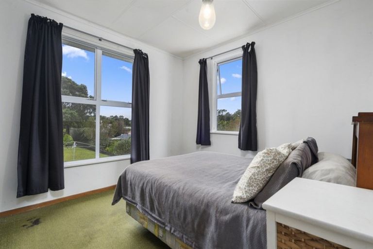 Photo of property in 9 Anson Place, Westown, New Plymouth, 4310