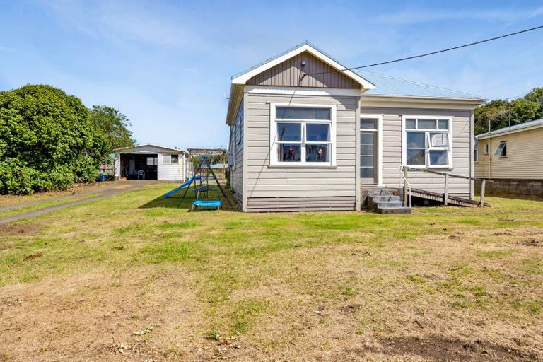Photo of property in 64 Puriri Street, Hawera, 4610