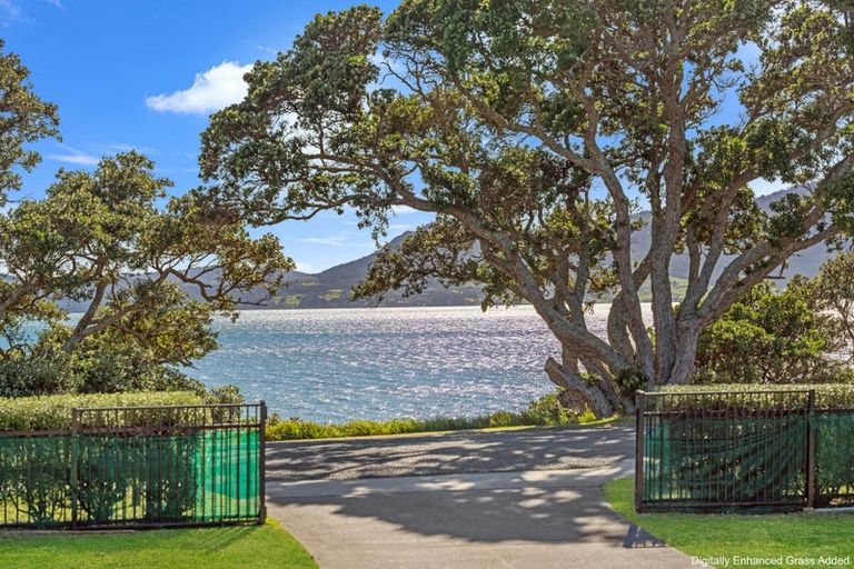 Photo of property in 243 One Tree Point Road, One Tree Point, 0118