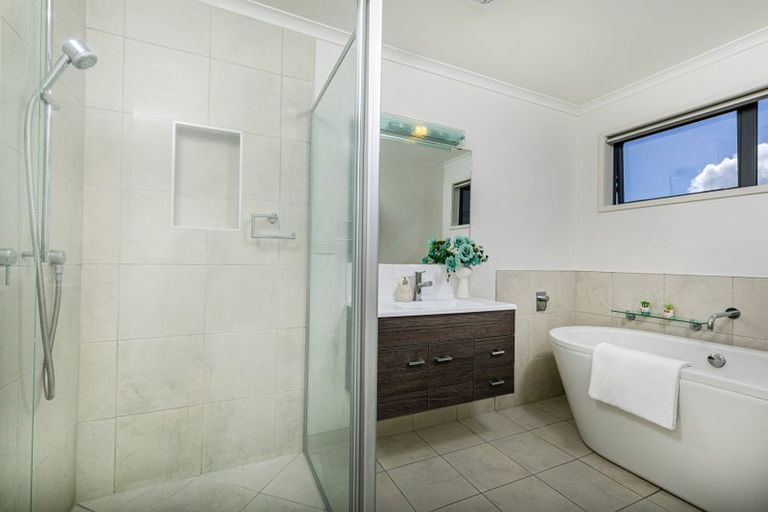 Photo of property in 4 Clapton Place, Henderson, Auckland, 0612