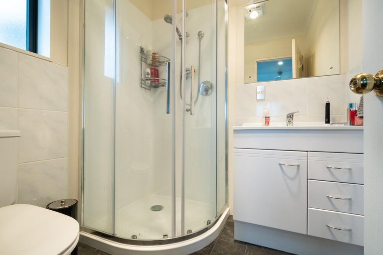 Photo of property in 13 San Marino Drive, Henderson, Auckland, 0612