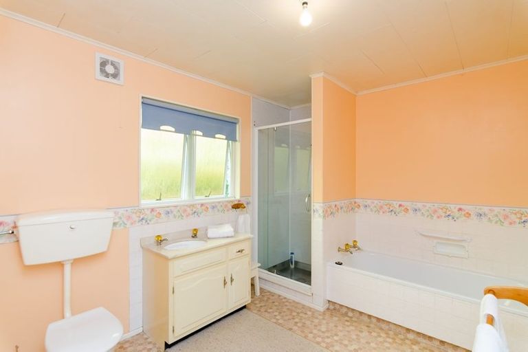 Photo of property in 15b Reading Street, Greytown, 5712