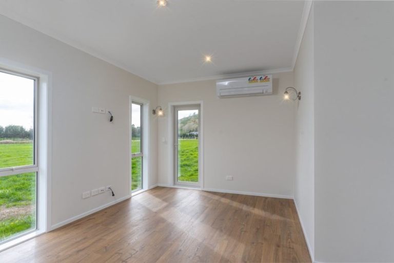Photo of property in 672e Te Whiti Road, Te Whiti, Masterton, 5884