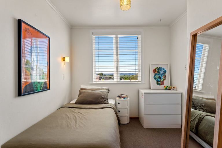 Photo of property in 64 Tirimoana Road, Te Atatu South, Auckland, 0602