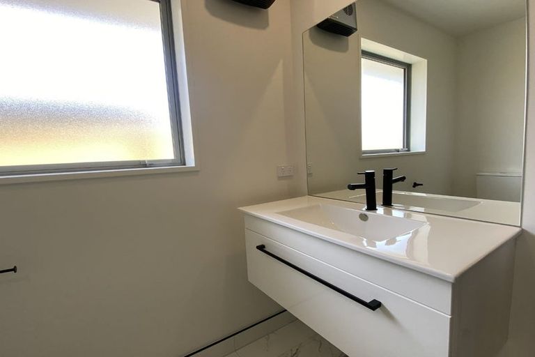 Photo of property in 151 Shillingford Boulevard, Rolleston, 7615