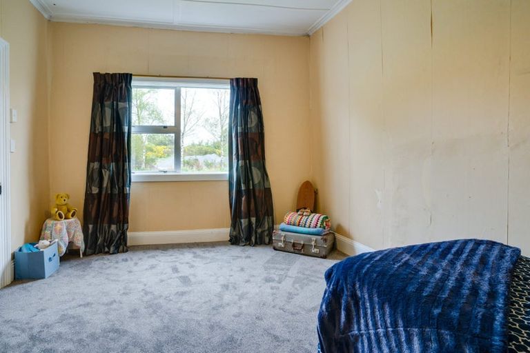 Photo of property in 4 Scott Street, Milton, 9220