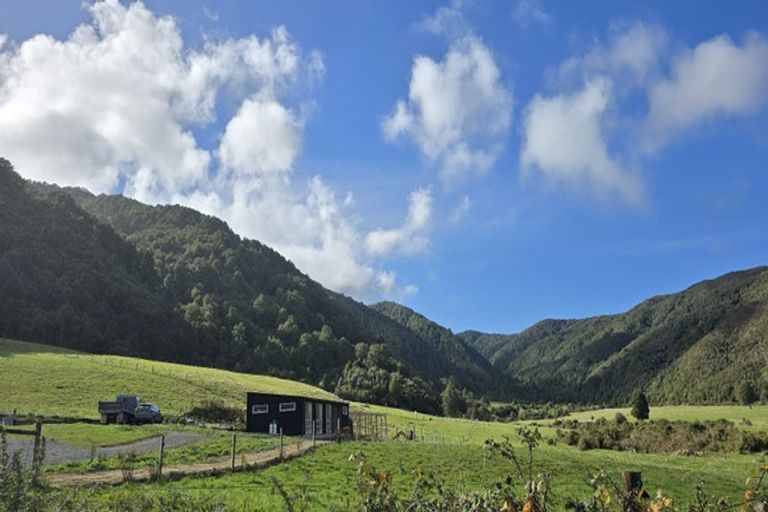Photo of property in 312 Marchant Road, Kaitoke, Upper Hutt, 5018