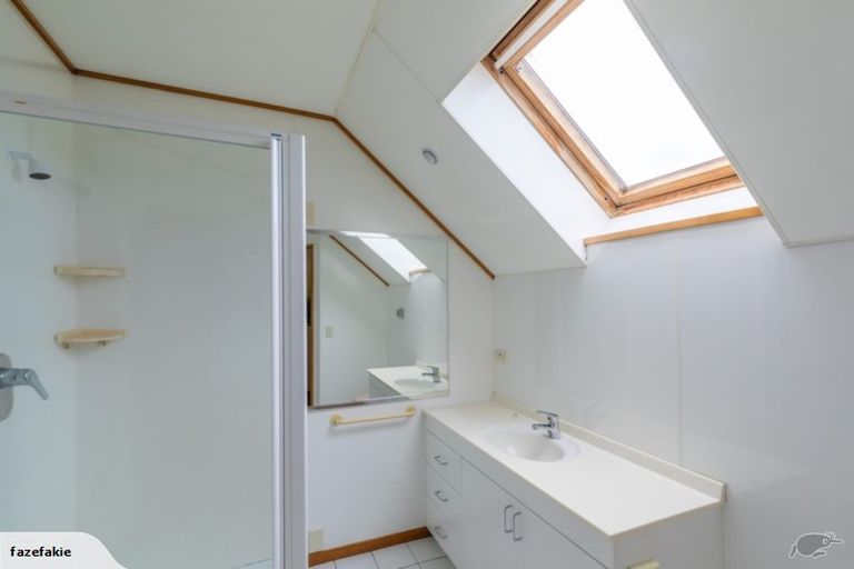 Photo of property in 73 Corfe Street, Ilam, Christchurch, 8041