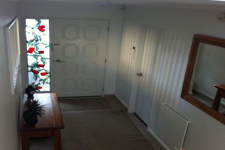 Photo of property in 33 Ngaio Gorge Road, Ngaio, Wellington, 6035