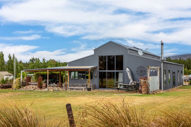 Photo of property in 249 Letts Gully Road, Letts Gully, Alexandra, 9393