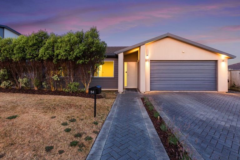 Photo of property in 94 Te Puia Drive, Aotea, Porirua, 5024