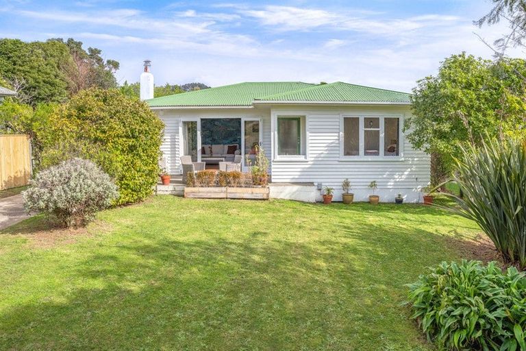 Photo of property in 15 Riwai Street, Paraparaumu, 5032