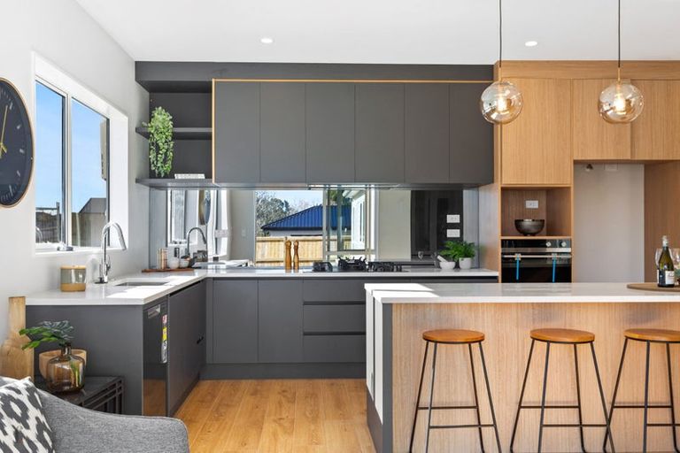 Photo of property in 4 Cutfield Lane, Kumeu, 0810