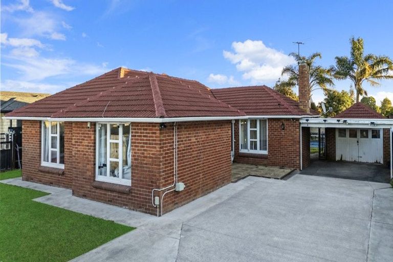 Photo of property in 25 Great South Road, Papatoetoe, Auckland, 2025