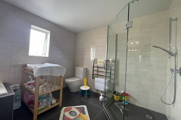 Photo of property in 28 Milano Boulevard, Karaka, Papakura, 2113