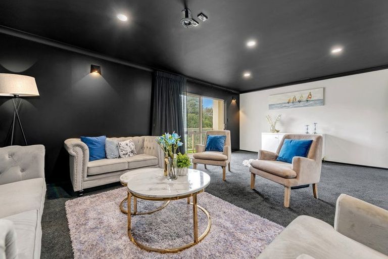 Photo of property in 97 Baverstock Road, Flat Bush, Auckland, 2016