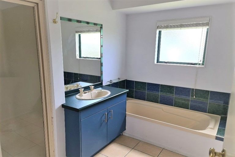 Photo of property in 544 Don Buck Road, Westgate, Auckland, 0614