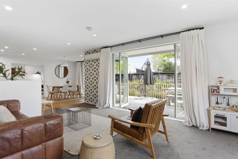 Photo of property in 1/24 Eversleigh Street, St Albans, Christchurch, 8014