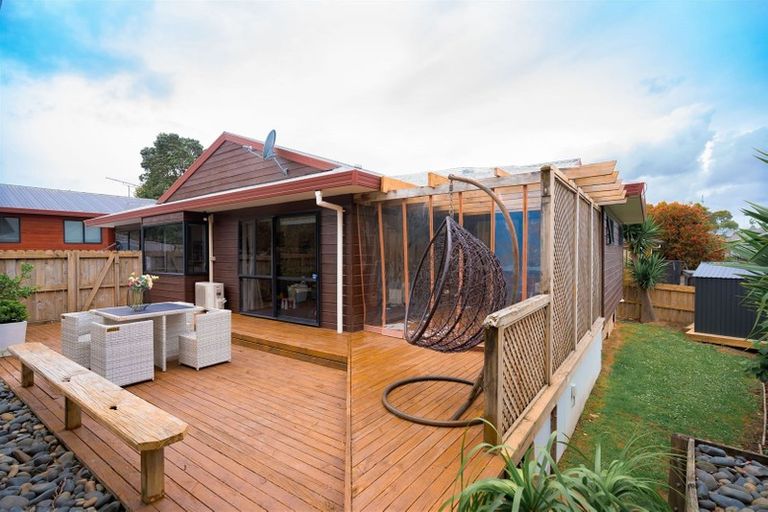 Photo of property in 1/75 Gosford Drive, Botany Downs, Auckland, 2010