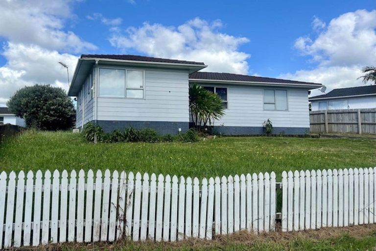 Photo of property in 368 Roscommon Road, Clendon Park, Auckland, 2103
