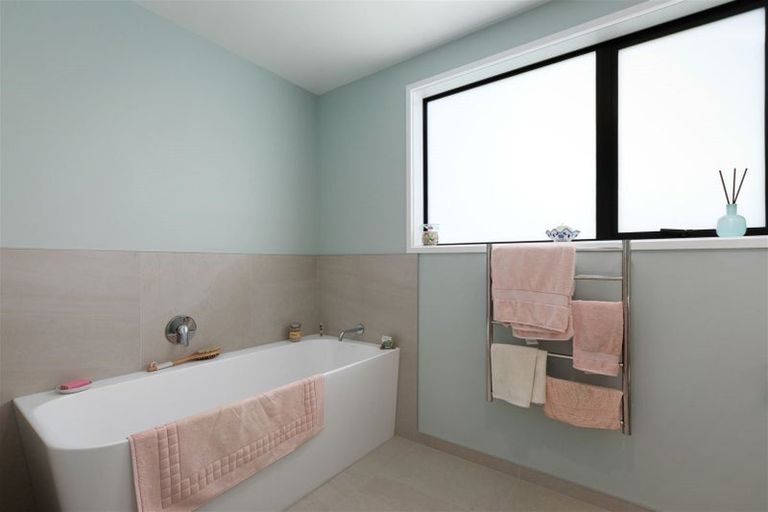 Photo of property in 5 Seafoam Place, Waihi Beach, 3611