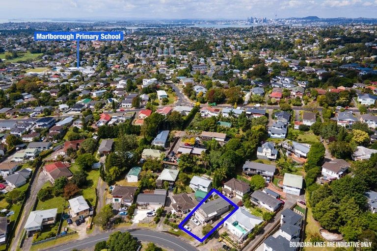 Photo of property in 23 Downing Street, Glenfield, Auckland, 0629