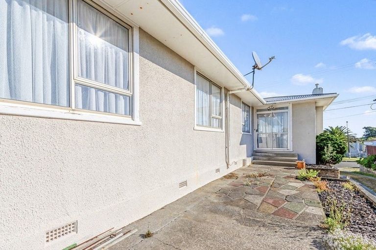 Photo of property in 74a Matai Street, Castlecliff, Whanganui, 4501