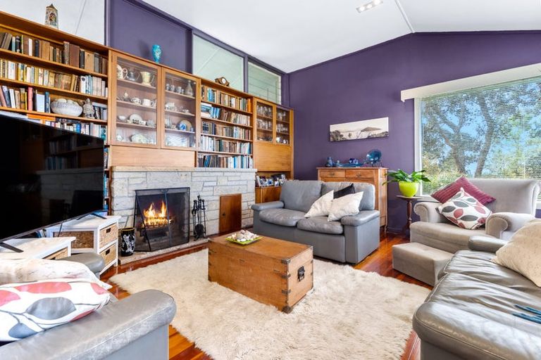 Photo of property in 103 Churchill Road, Murrays Bay, Auckland, 0630