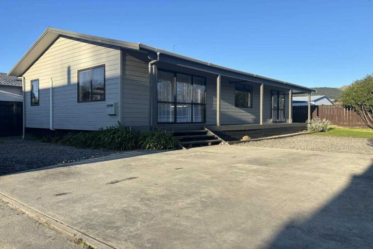 Photo of property in 60c Rata Road, Raumati Beach, Paraparaumu, 5032