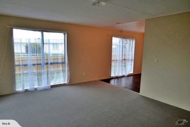 Photo of property in 11 Balmoral Street, Levin, 5510