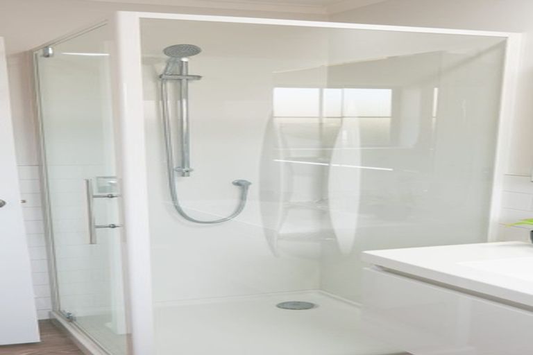 Photo of property in 4/50 Wellington Street, Howick, Auckland, 2014