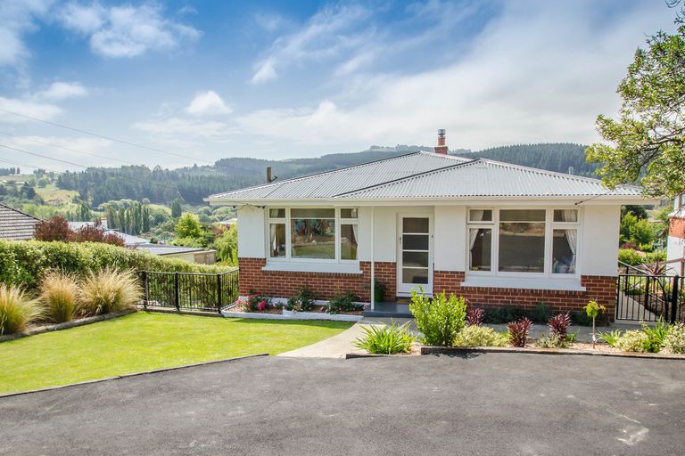 Photo of property in 6a Scotland Terrace, Green Island, Dunedin, 9018