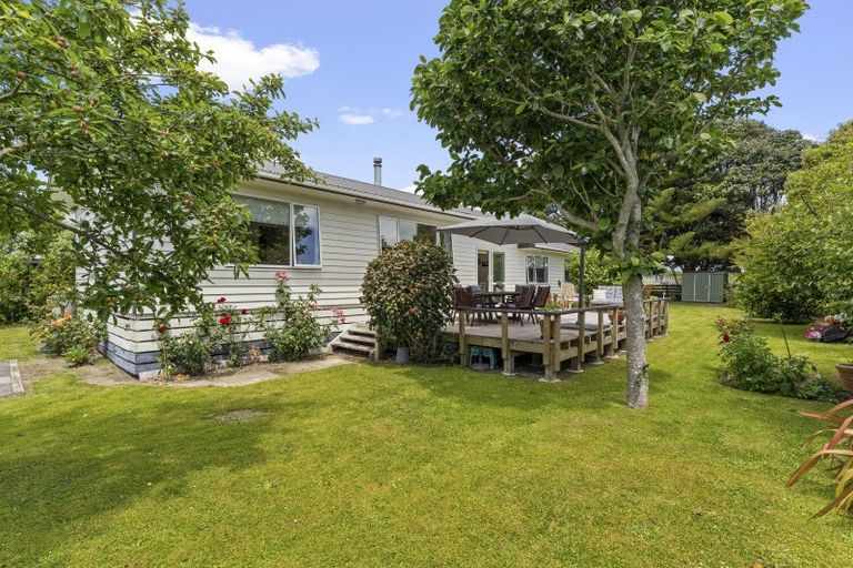 Photo of property in 20 Kiharoa Street, Otaki Beach, Otaki, 5512