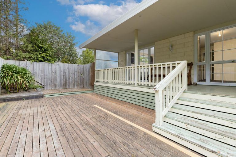 Photo of property in 5 Hayes Street, Waimate, 7924