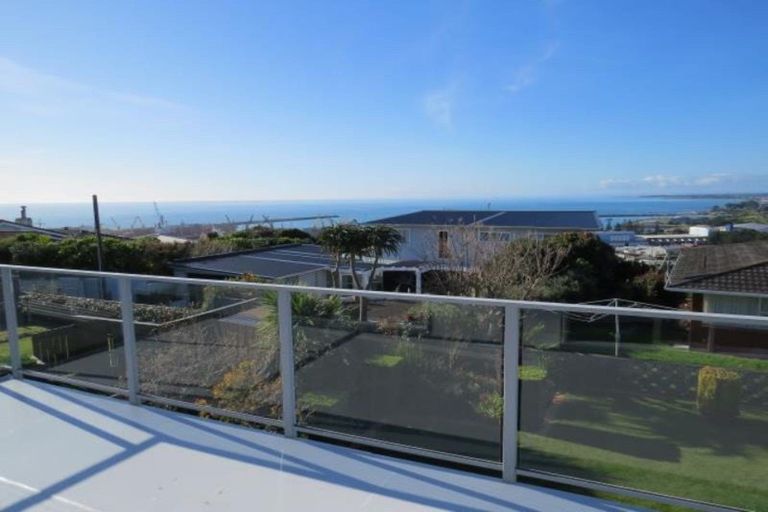 Photo of property in 10 Scott Street, Moturoa, New Plymouth, 4310