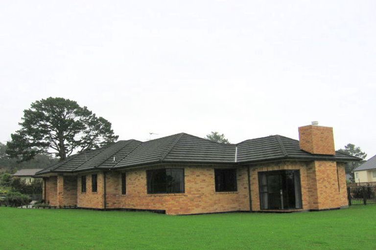 Photo of property in 31-33 Shelter Drive, Greenhithe, Auckland, 0632