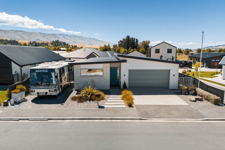 Photo of property in 17 Quigley Crescent, Cromwell, 9310