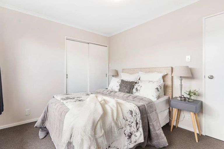 Photo of property in 1/8 Glenburn Place, Papakura, 2110