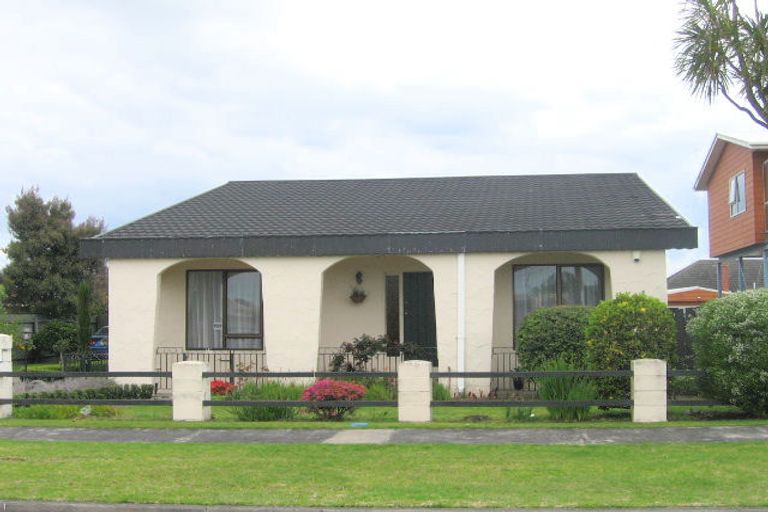 Photo of property in 15 Pemberton Crescent, Greerton, Tauranga, 3112
