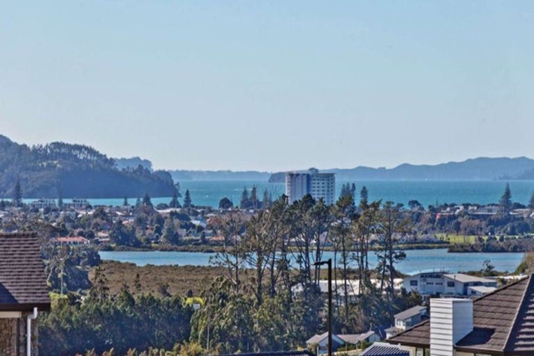 Photo of property in 33 Cilliers Drive, Silverdale, 0932