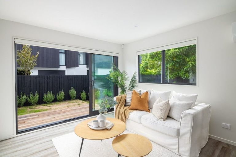 Photo of property in 10 Exeter Street, Lyttelton, 8082