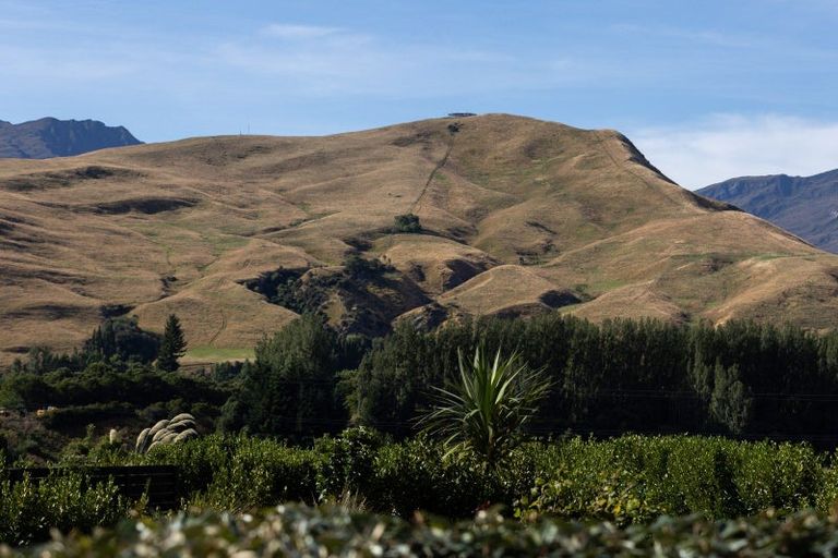 Photo of property in Kawarau Heights, 21 Kawarau Heights Boulevard, Lake Hayes, Queenstown, 9304