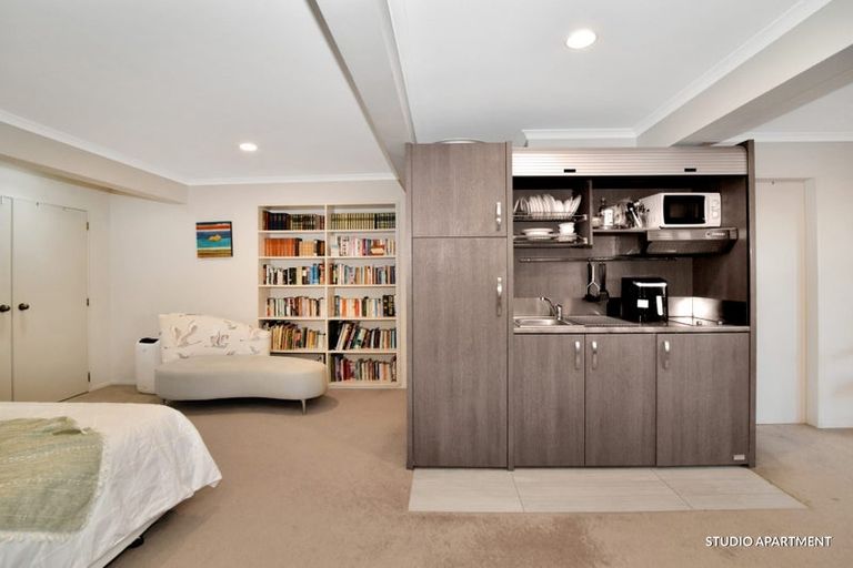 Photo of property in 11 Oceanview Road, Mount Maunganui, 3116