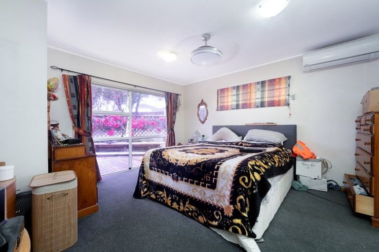 Photo of property in 3 Simon Owen Place, Golflands, Auckland, 2013