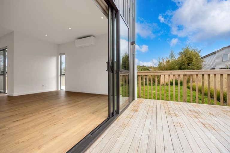 Photo of property in 40f Evelyn Place, Hillcrest, Auckland, 0627