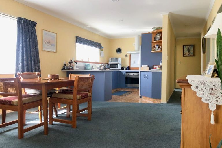 Photo of property in 4a Hoyte Place, Pukehangi, Rotorua, 3015