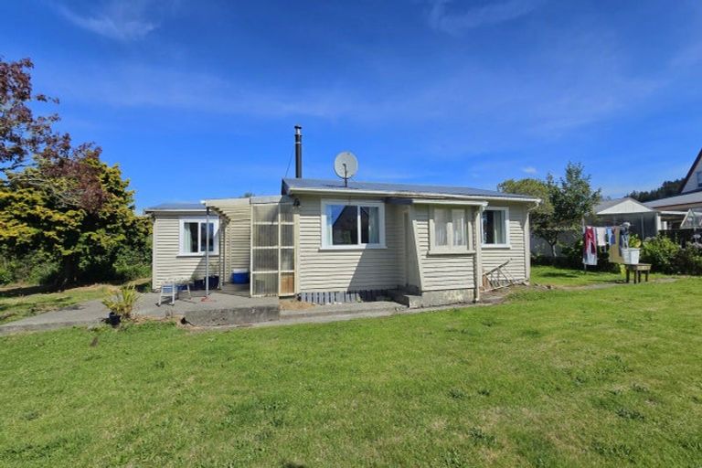 Photo of property in 21 Dents Road, Kaniere, Hokitika, 7811